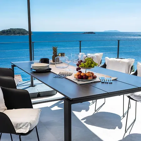 Desire - Three Bedroom With Pool And Sea View Villa *