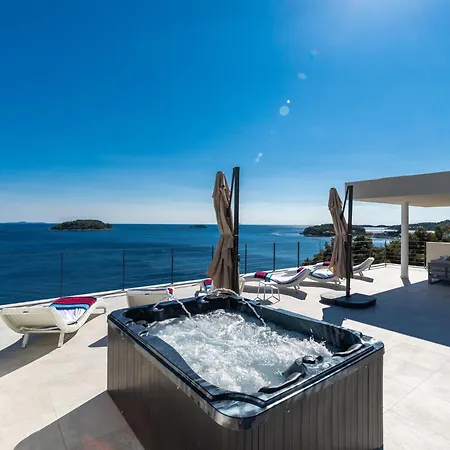Desire - Three Bedroom With Pool And Sea View * Prizba