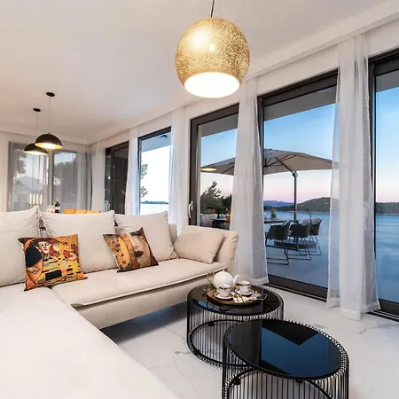 Desire - Three Bedroom With Pool And Sea View Villa Prižba