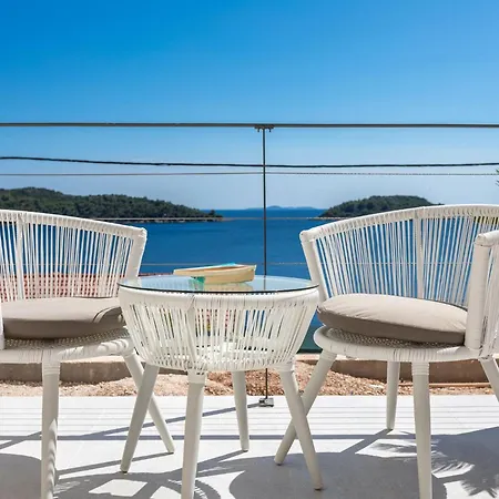 Desire - Three Bedroom With Pool And Sea View Prižba
